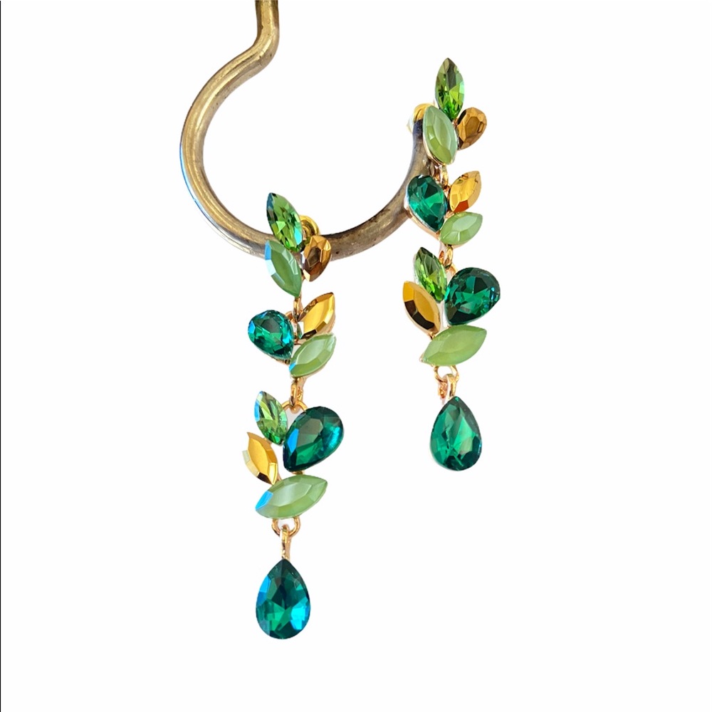 Pretty green colored dangling crystal earrings